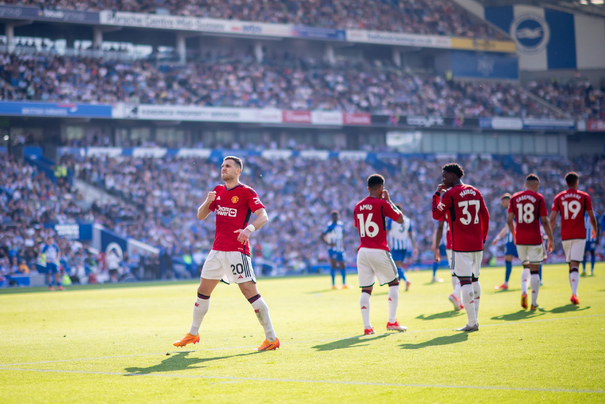 根据斯基拉 根据斯基拉