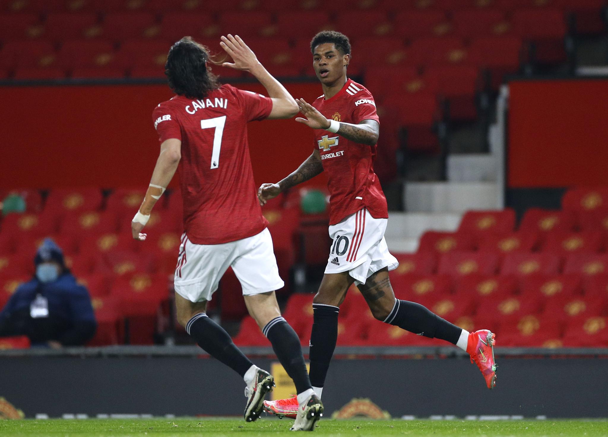 两位球员在 两位球员在